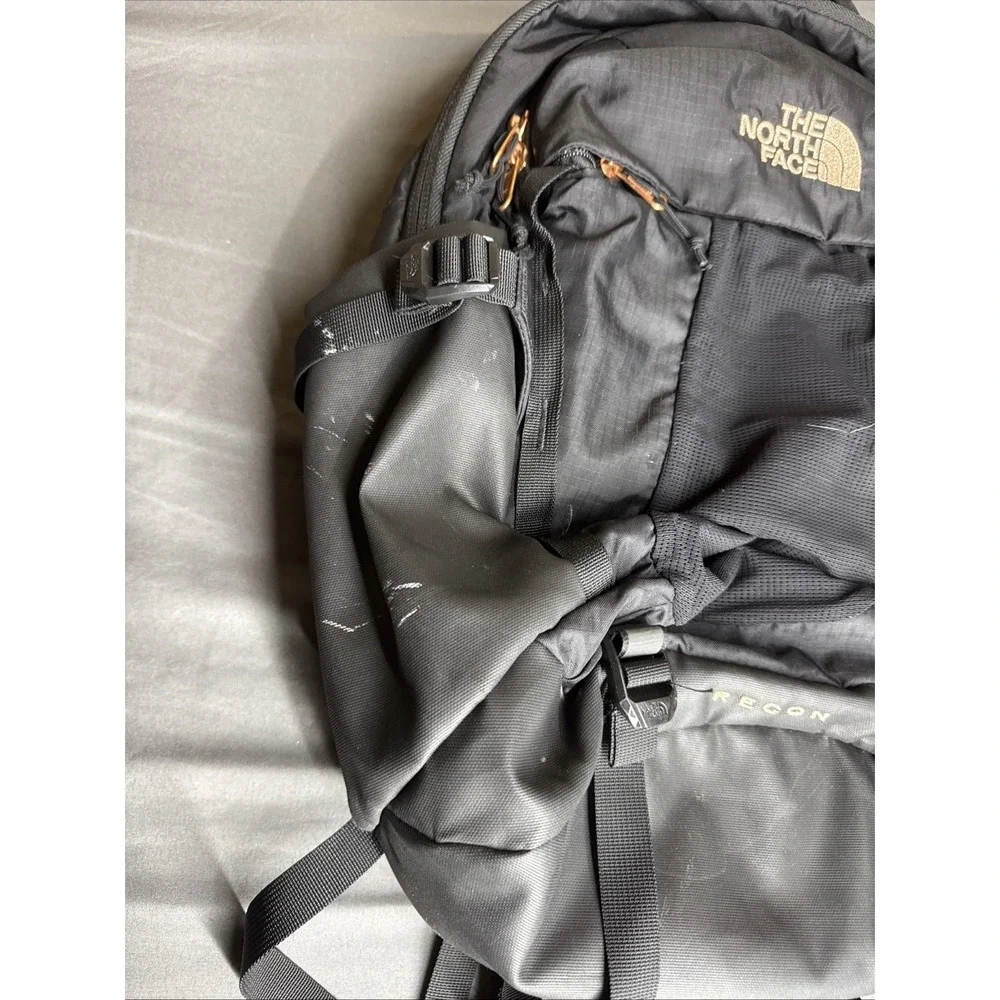 The North Face Women's‎ Recon Luxe Backpack, TNF Black/Burnt Coral, OS - USED